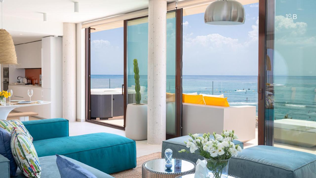 Higueron Rental Beach Club Suites Benalmadena Bagian luar foto